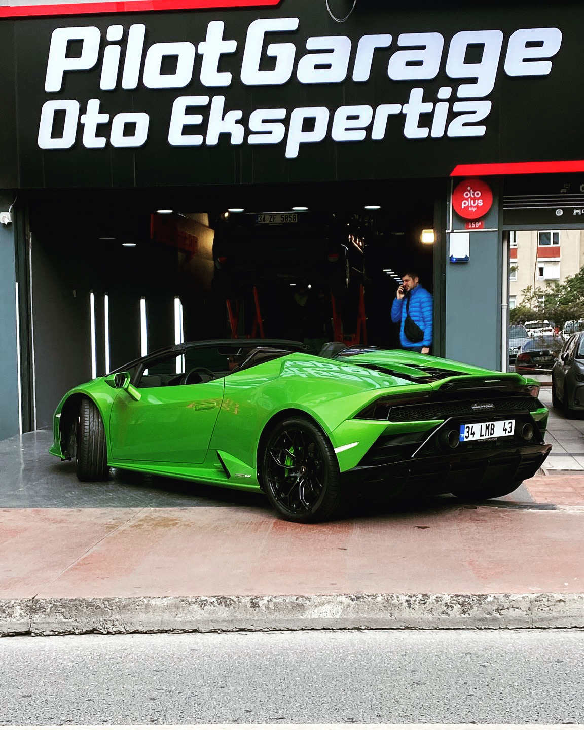 Pilot Garage Beşiktaş Galeri Görseli 1